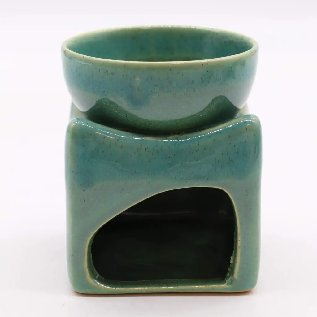Lucky Coin Large Oil Burner – Jade | www.artisangoods.co.uk 2 Lucky Coin Large Oil Burner – Jade | www.artisangoods.co.uk 2