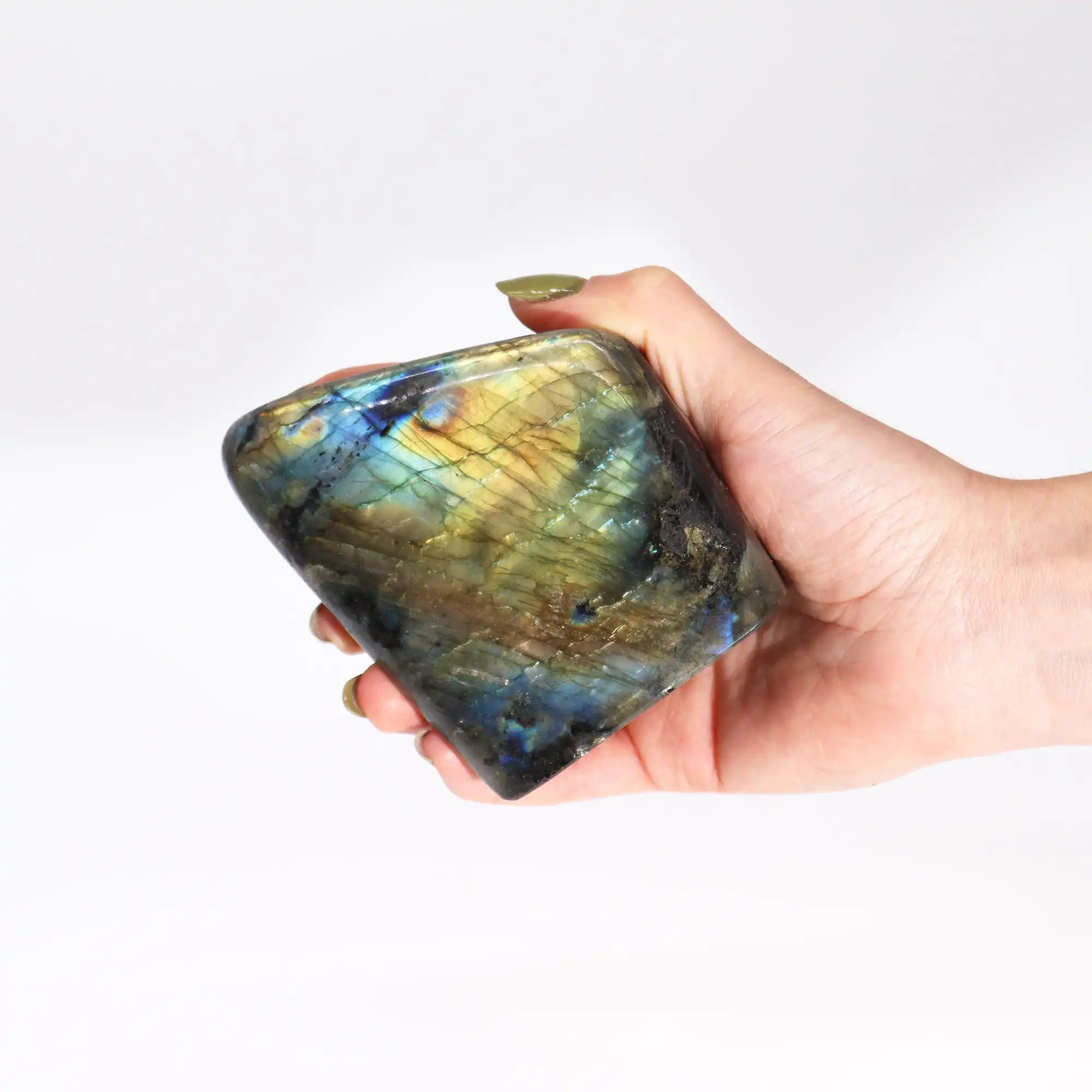 Madagascar Labradorite Large Stone (approx 550-750gms 110-140mm) | www.artisangoods.co.uk 4 Madagascar Labradorite Large Stone (approx 550-750gms 110-140mm) | www.artisangoods.co.uk 3