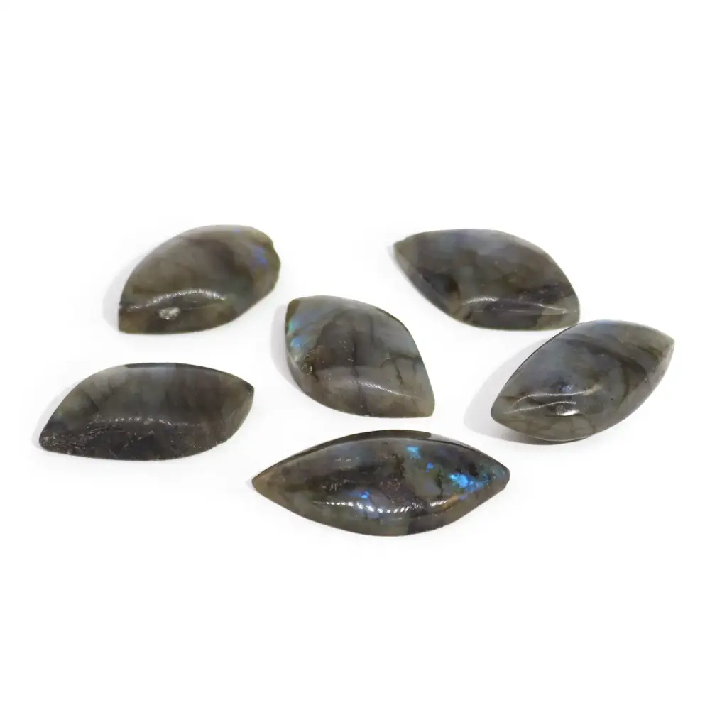 Madagascar Labradorite Leaf Stone (approx 15-20gms 45-55mm) | www.artisangoods.co.uk
