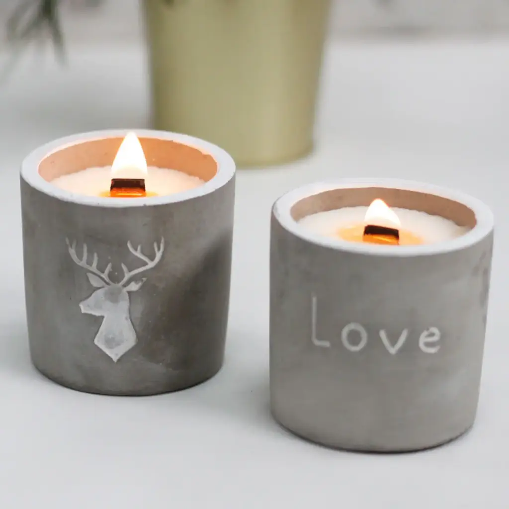 Med Pot – Love – Purple Fig & Casis | www.artisangoods.co.uk 13 Med Pot – Love – Purple Fig & Casis | www.artisangoods.co.uk 13