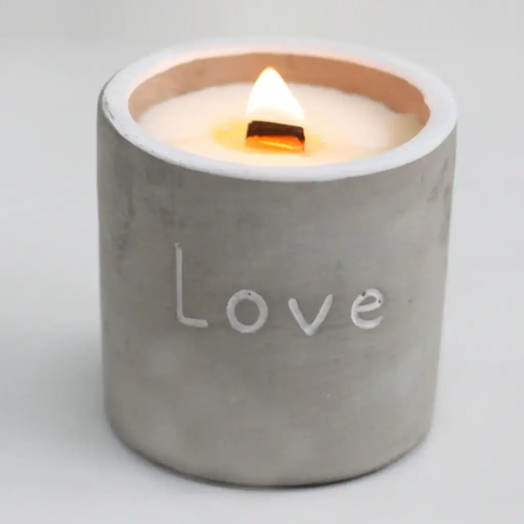 Med Pot – Love – Purple Fig & Casis | www.artisangoods.co.uk 11 Med Pot – Love – Purple Fig & Casis | www.artisangoods.co.uk 11