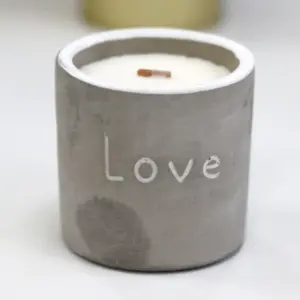 Med Pot – Love – Purple Fig & Casis | www.artisangoods.co.uk 4