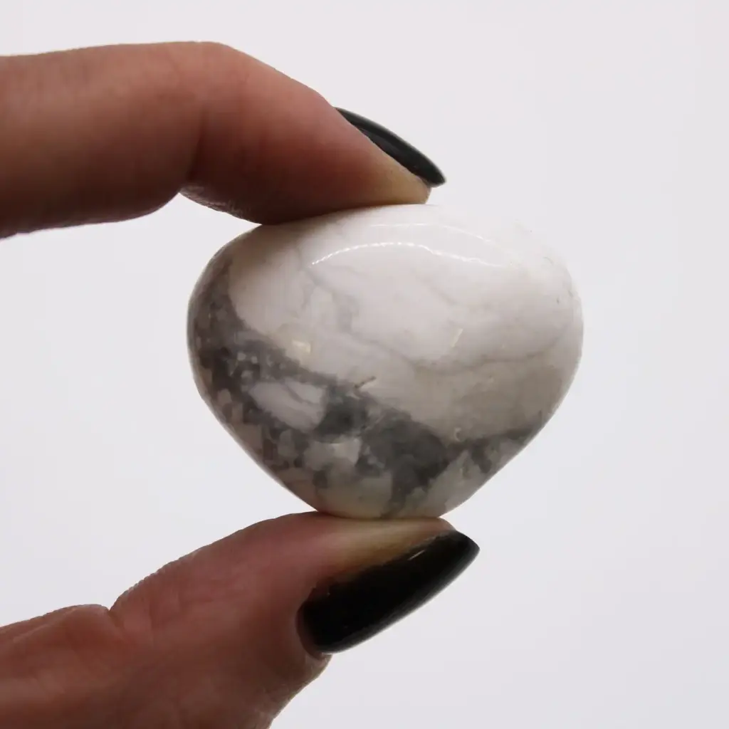 Medium African Tumble Stones – White Howlite – Magnesite | www.artisangoods.co.uk 2 Medium African Tumble Stones – White Howlite – Magnesite | www.artisangoods.co.uk 2