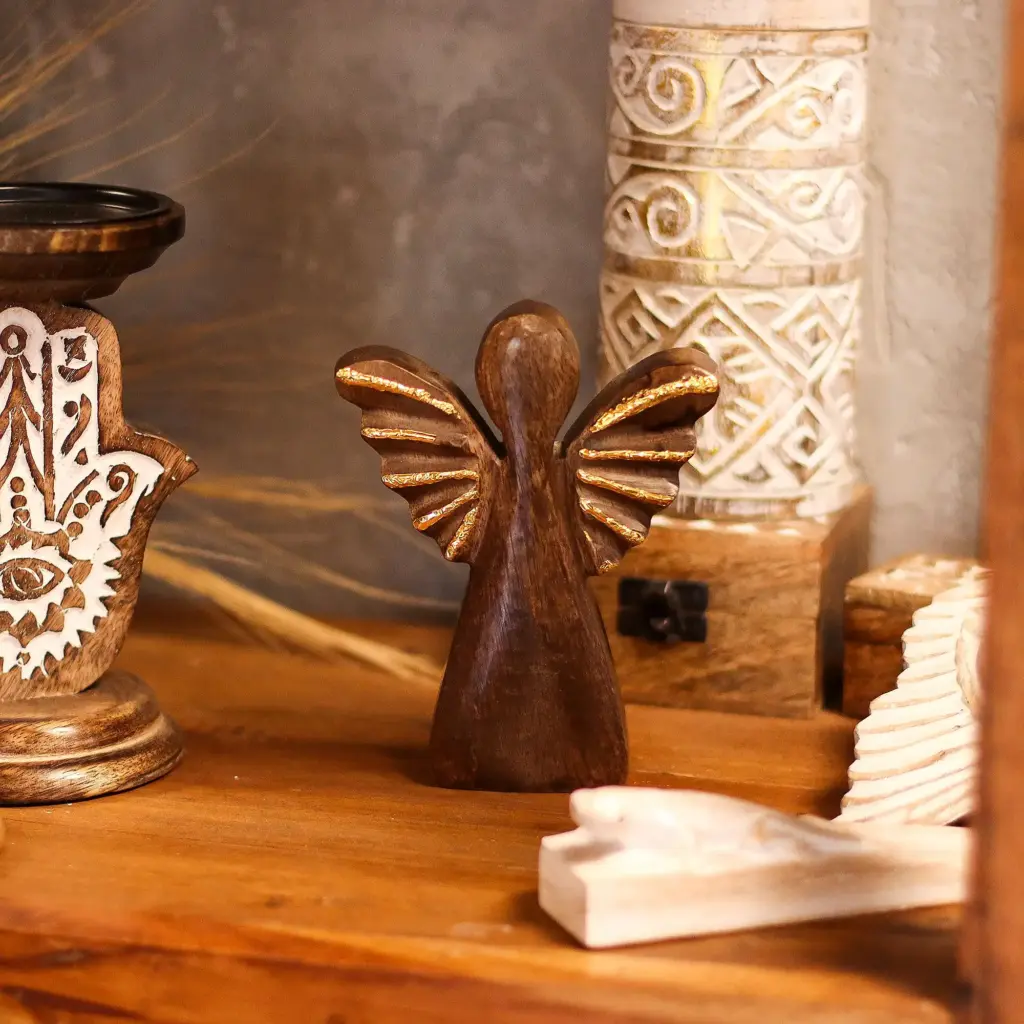 Medium Mango Wood Angel – Gold Decor | www.artisangoods.co.uk 8 Medium Mango Wood Angel – Gold Decor | www.artisangoods.co.uk 8