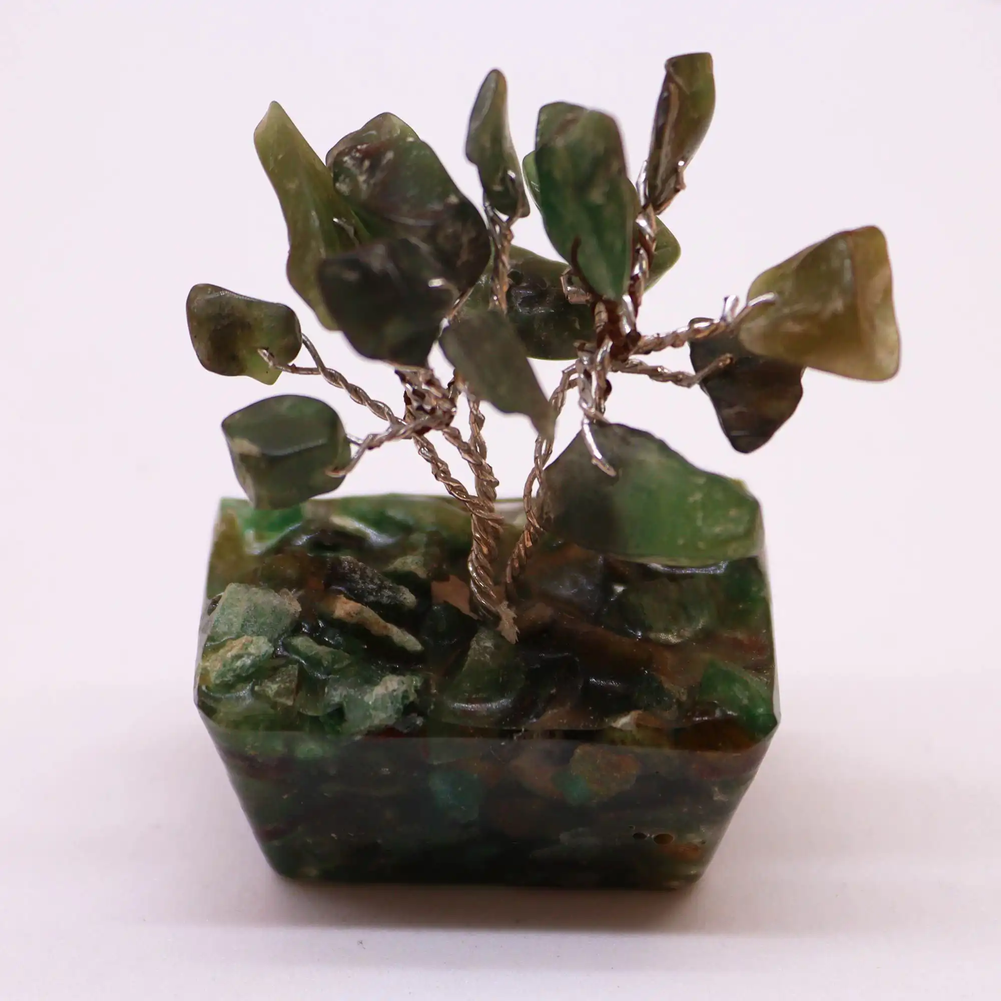 Mini Gemstone Tree On Orgonite Base – Green Aventurine (15 stones) | www.artisangoods.co.uk 5 Mini Gemstone Tree On Orgonite Base – Green Aventurine (15 stones) | www.artisangoods.co.uk 4