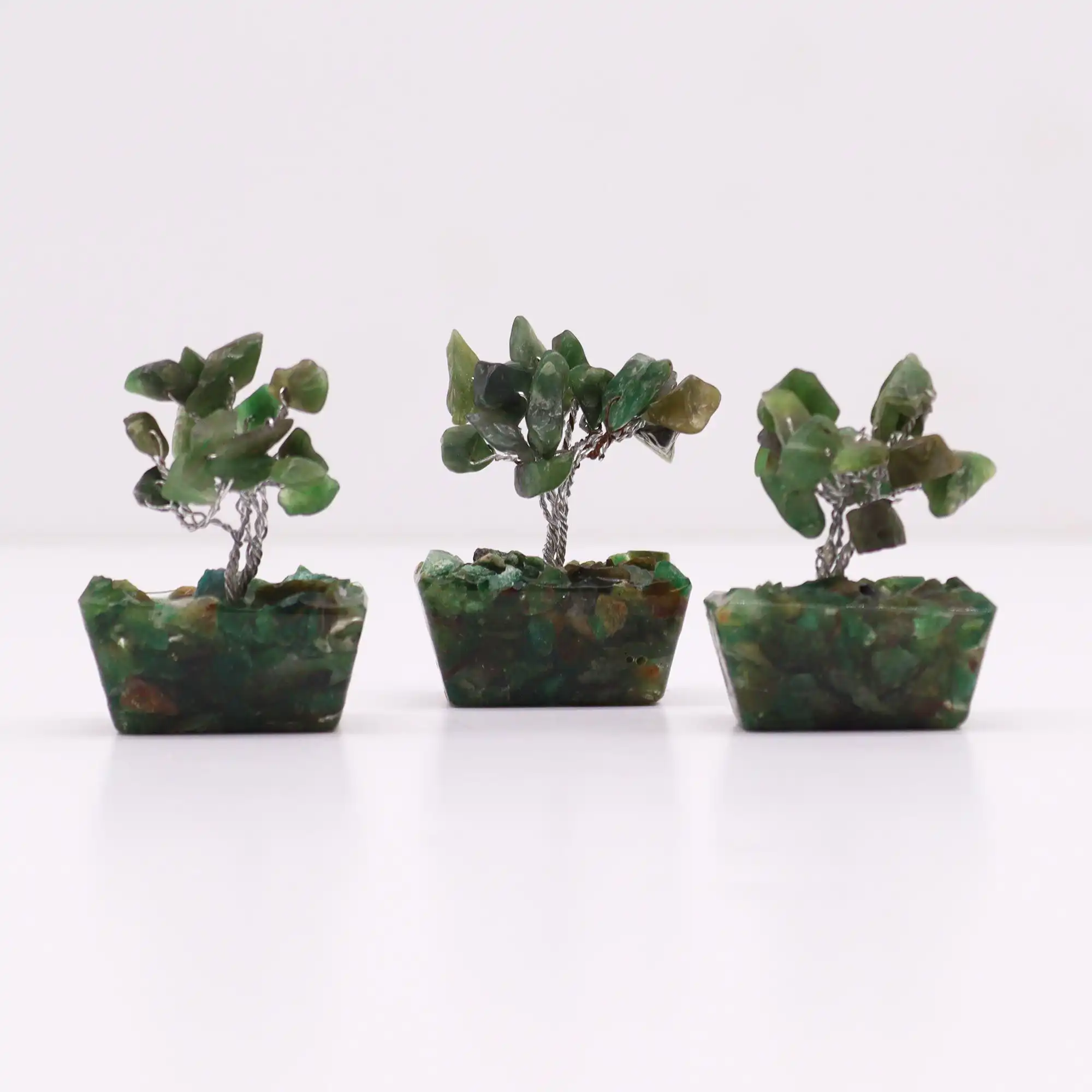 Mini Gemstone Tree On Orgonite Base – Green Aventurine (15 stones) | www.artisangoods.co.uk 3 Mini Gemstone Tree On Orgonite Base – Green Aventurine (15 stones) | www.artisangoods.co.uk 2