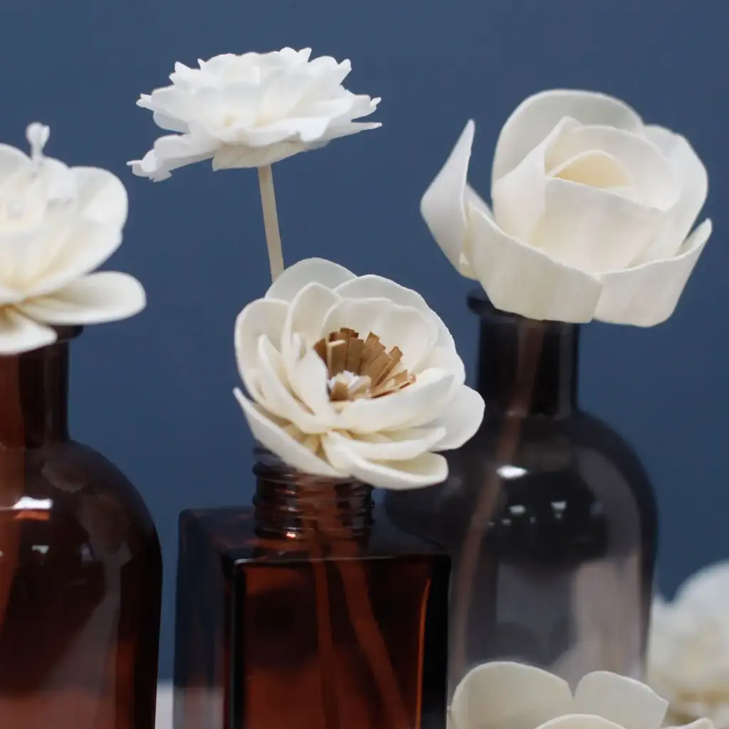 Natural Diffuser Flowers – Med Carnation on String | www.artisangoods.co.uk 7