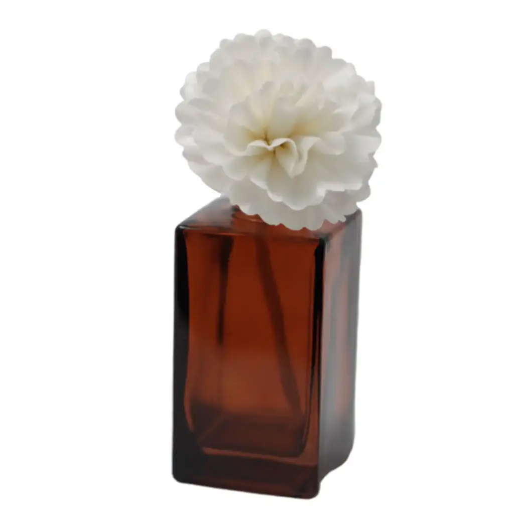 Natural Diffuser Flowers – Med Carnation on String | www.artisangoods.co.uk 4
