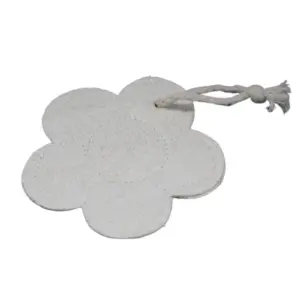 Natural Loofah Body Scrubs – Flower | www.artisangoods.co.uk 2