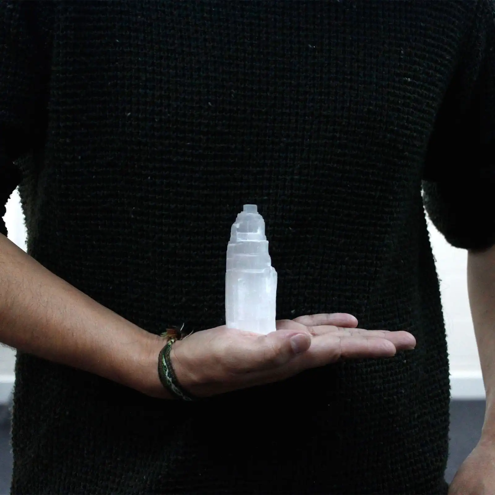 Natural Selenite Tower – 10 cm | www.artisangoods.co.uk 6 Natural Selenite Tower – 10 cm | www.artisangoods.co.uk 5