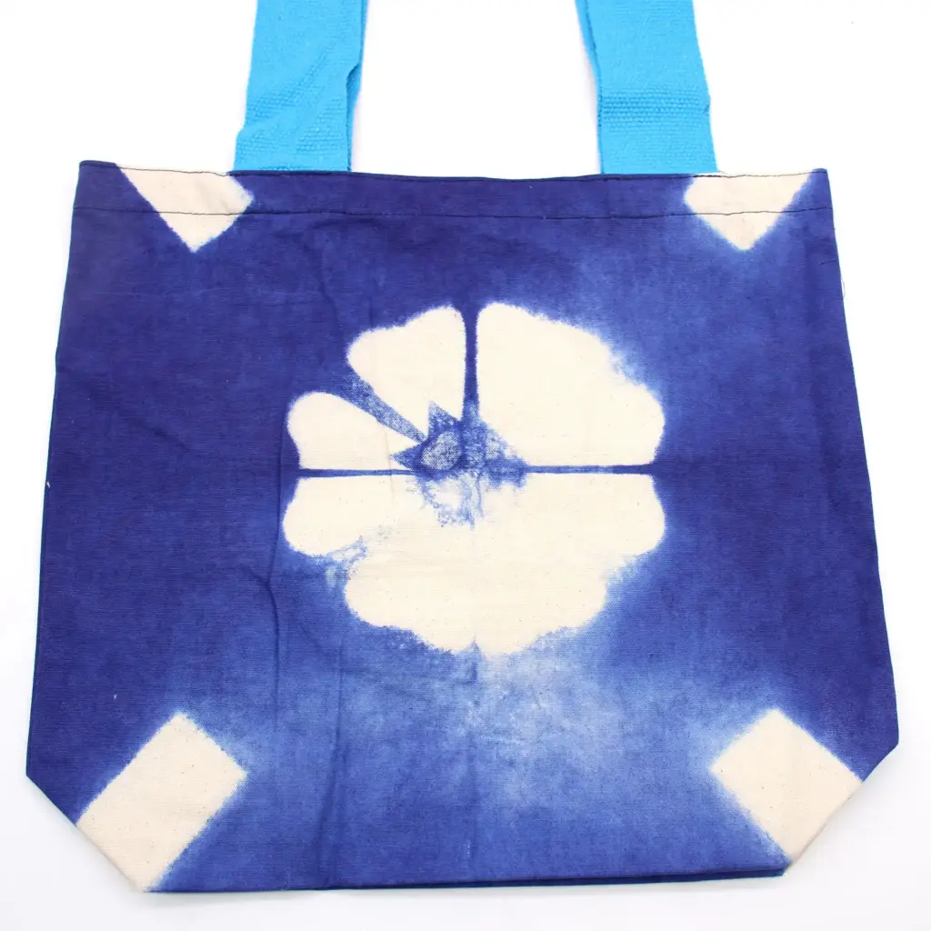 Natural Tye-Dye Cotton Bag (8oz) – 38x42x12cm – Blue Flower – Blue Handle | www.artisangoods.co.uk 3 Natural Tye-Dye Cotton Bag (8oz) – 38x42x12cm – Blue Flower – Blue Handle | www.artisangoods.co.uk 3