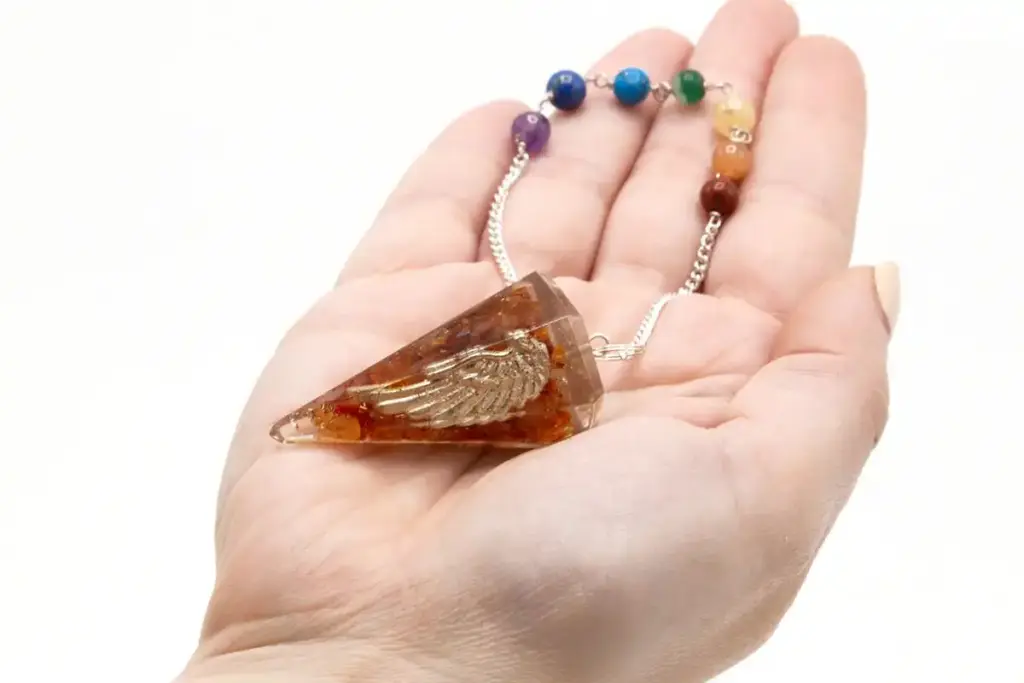 Orgonite Power Chakra Pendulum – Angel Wing | www.artisangoods.co.uk 3