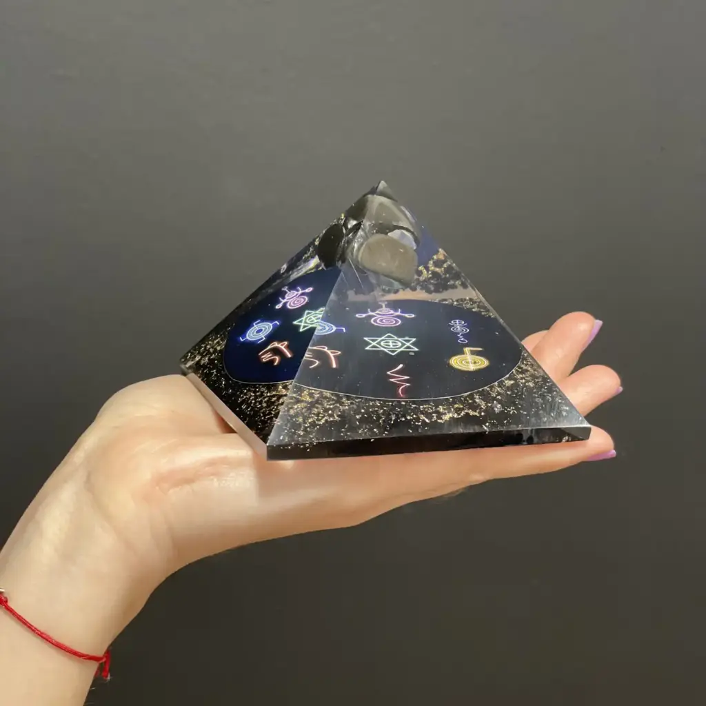 Orgonite Pyramid – Midnight Reiki – 90mm | www.artisangoods.co.uk 3