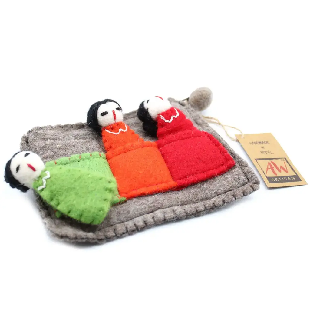 Pouch with Finger Puppets – Friends | www.artisangoods.co.uk