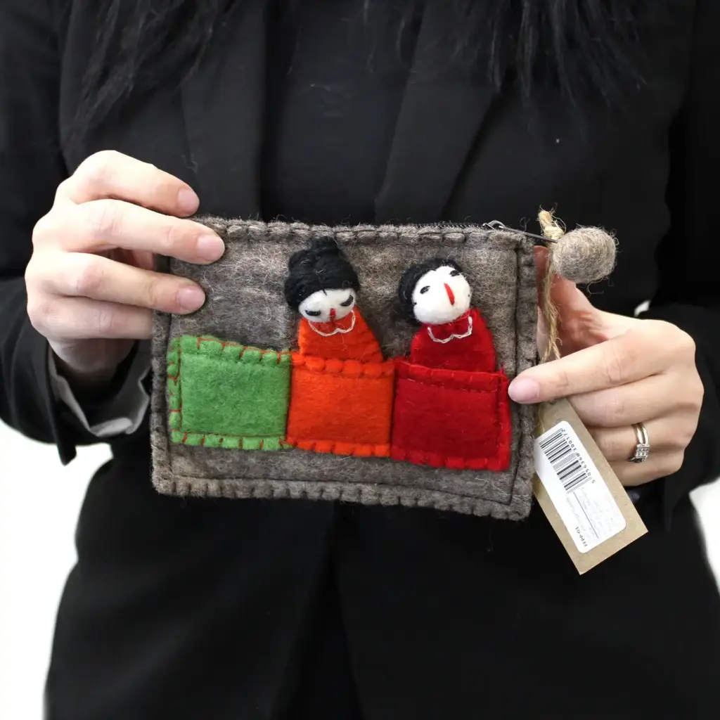 Pouch with Finger Puppets – Friends | www.artisangoods.co.uk 3 Pouch with Finger Puppets – Friends | www.artisangoods.co.uk 3