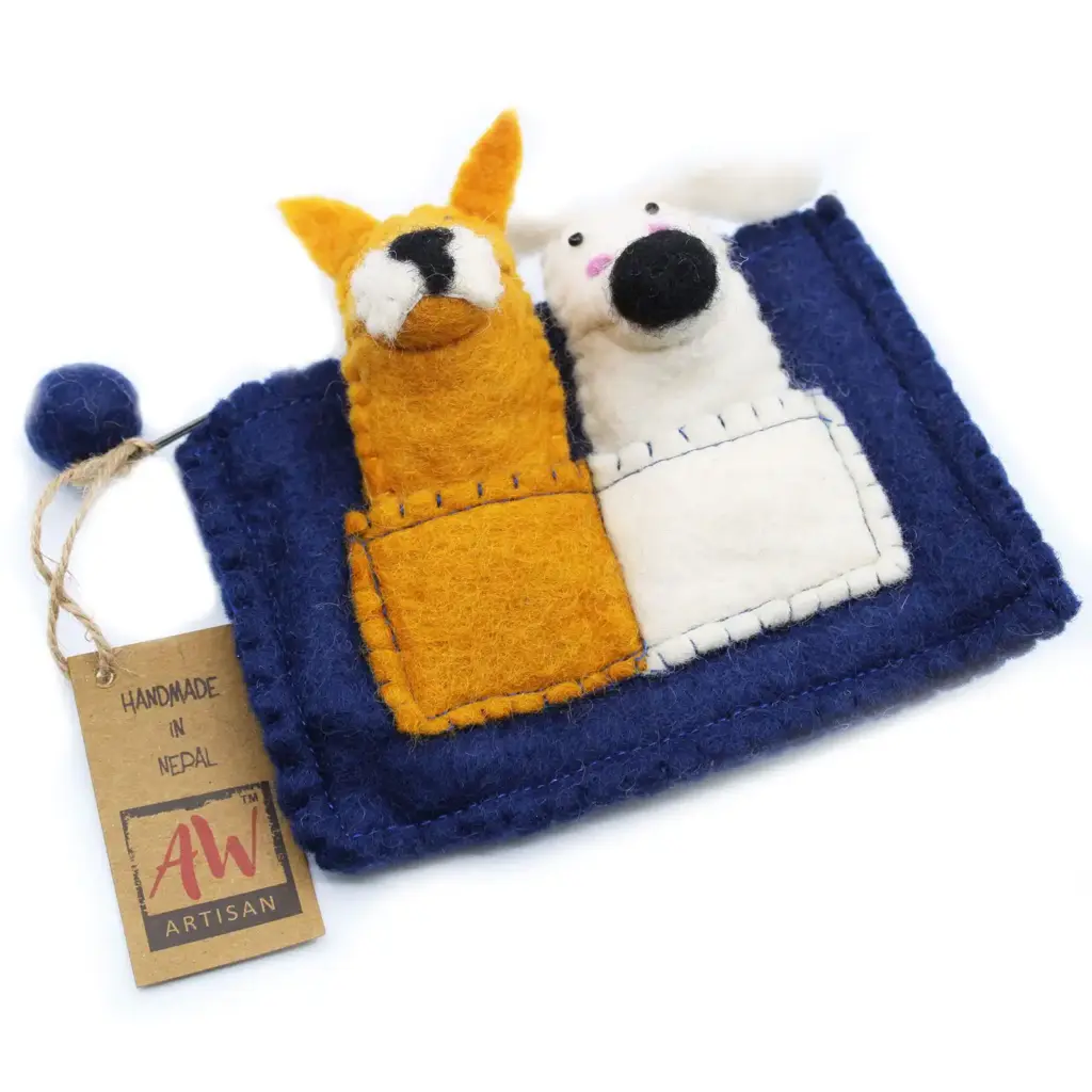 Pouch with Finger Puppets – Puppy Pals | www.artisangoods.co.uk 3