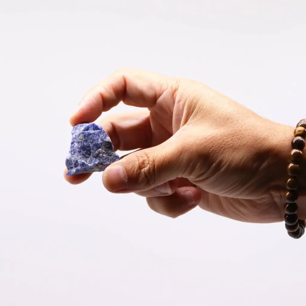 Raw Crystals (500gm) – Sodalite | www.artisangoods.co.uk 4 Raw Crystals (500gm) – Sodalite | www.artisangoods.co.uk 4