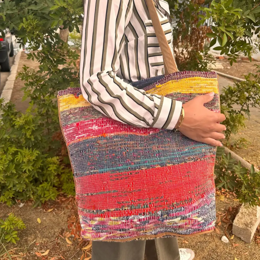 Recycled Big Rug Bag – Shades of Pink | www.artisangoods.co.uk