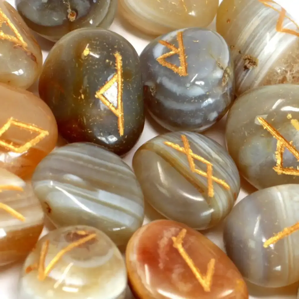 Runes Stone Set in Pouch – Banded Agate | www.artisangoods.co.uk
