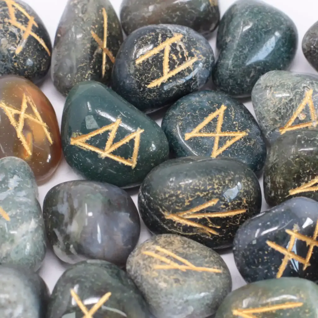Runes Stone Set in Pouch – Moss Agate | www.artisangoods.co.uk