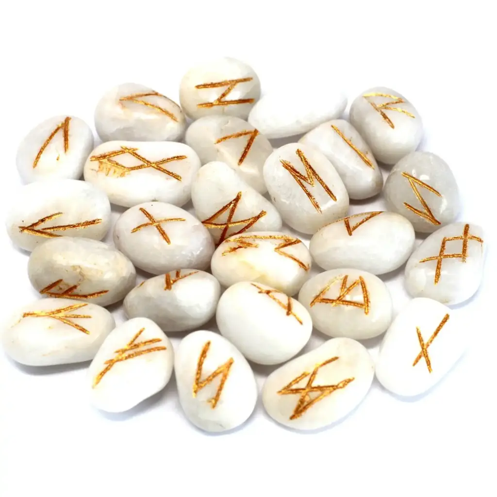 Runes Stone Set in Pouch – White Agate | www.artisangoods.co.uk 2 Runes Stone Set in Pouch – White Agate | www.artisangoods.co.uk 2