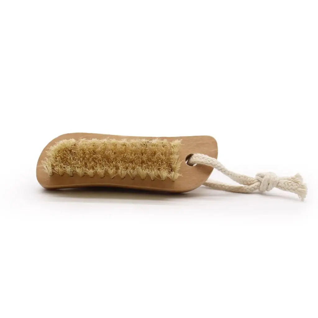 Scrub & Scrape – Brush & Stone | www.artisangoods.co.uk 2