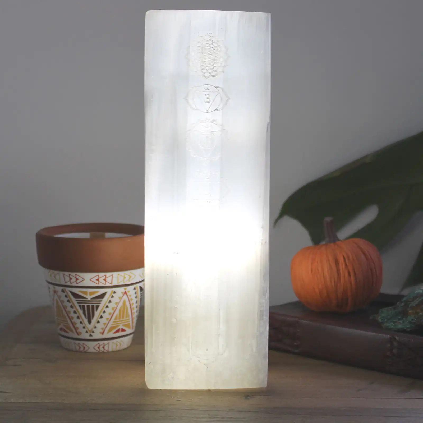 Selenite Block Lamp 25cm – Chakra Lamp | www.artisangoods.co.uk 2 Selenite Block Lamp 25cm – Chakra Lamp | www.artisangoods.co.uk 1