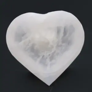 Selenite Heart Bowl – 10cm | www.artisangoods.co.uk 2