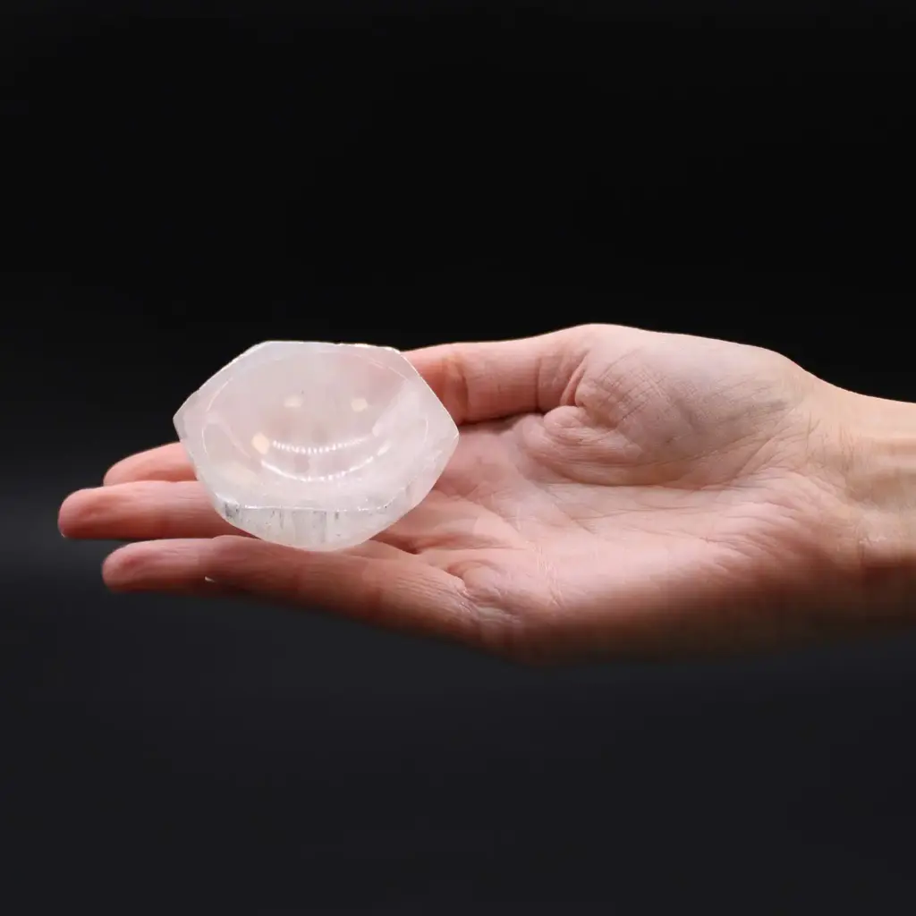 Selenite Hex Bowl – 6cm | www.artisangoods.co.uk 4