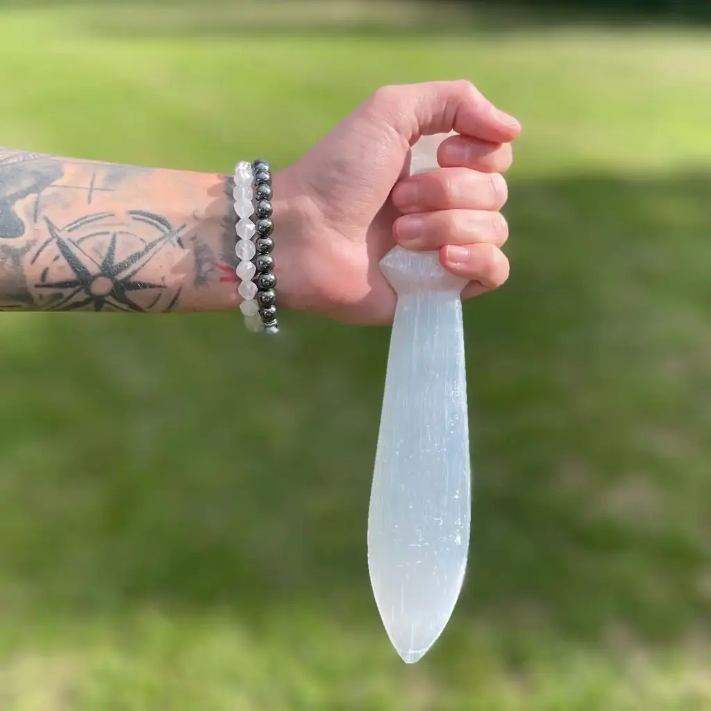 Selenite Lrg Ritual Knife – Spiral (25cm) | www.artisangoods.co.uk 6