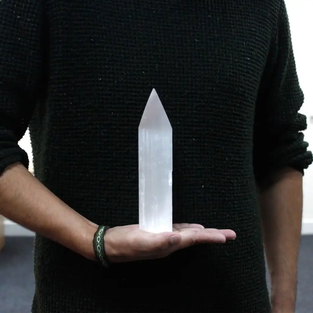 Selenite Pencil Point Tower – 20 cm | www.artisangoods.co.uk 5