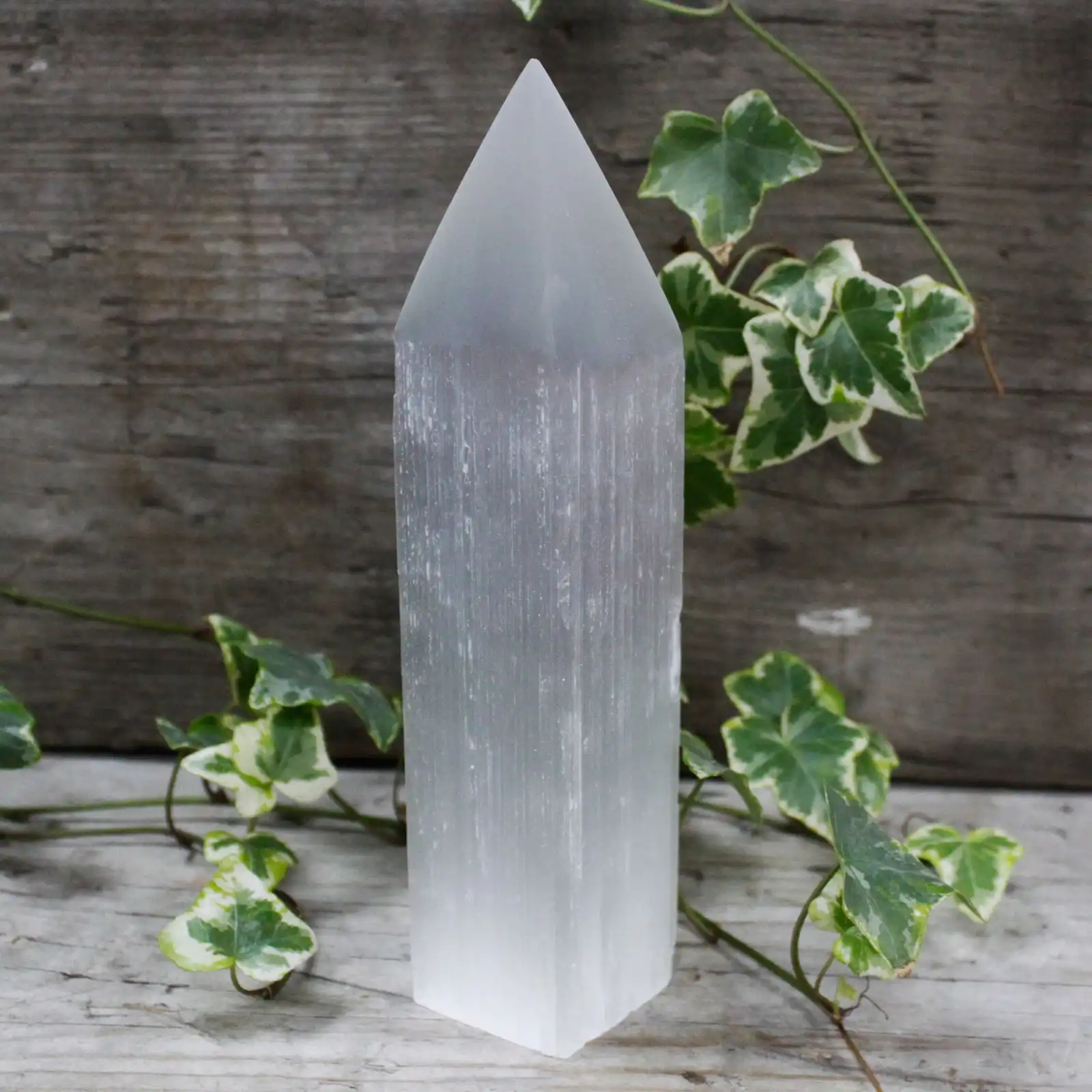 Selenite Pencil Point Tower – 20 cm | www.artisangoods.co.uk 3 Selenite Pencil Point Tower – 20 cm | www.artisangoods.co.uk 2