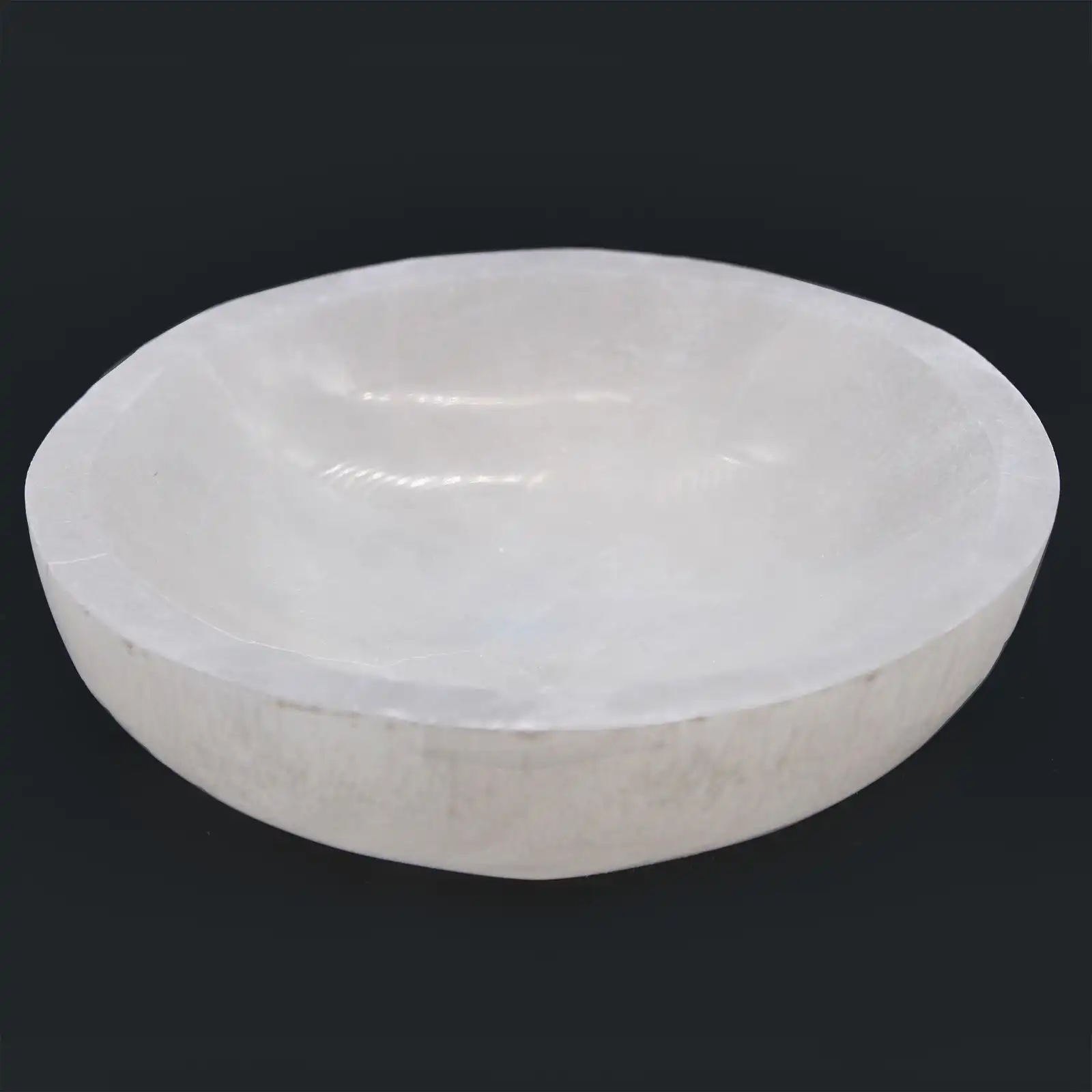 Selenite Round Bowl – 15cm | www.artisangoods.co.uk 4 Selenite Round Bowl – 15cm | www.artisangoods.co.uk 3