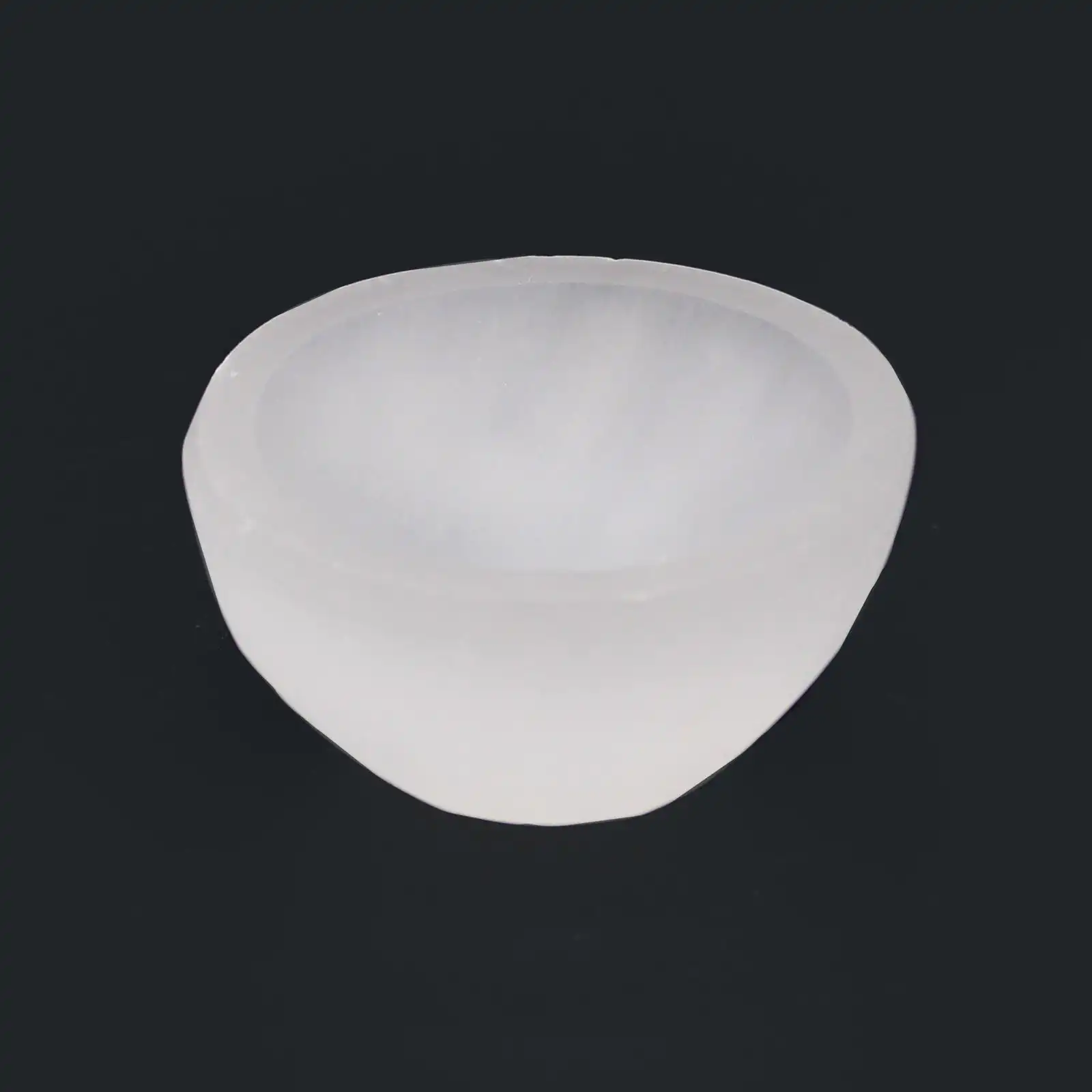 Selenite Round Bowl – 6cm | www.artisangoods.co.uk 4 Selenite Round Bowl – 6cm | www.artisangoods.co.uk 3