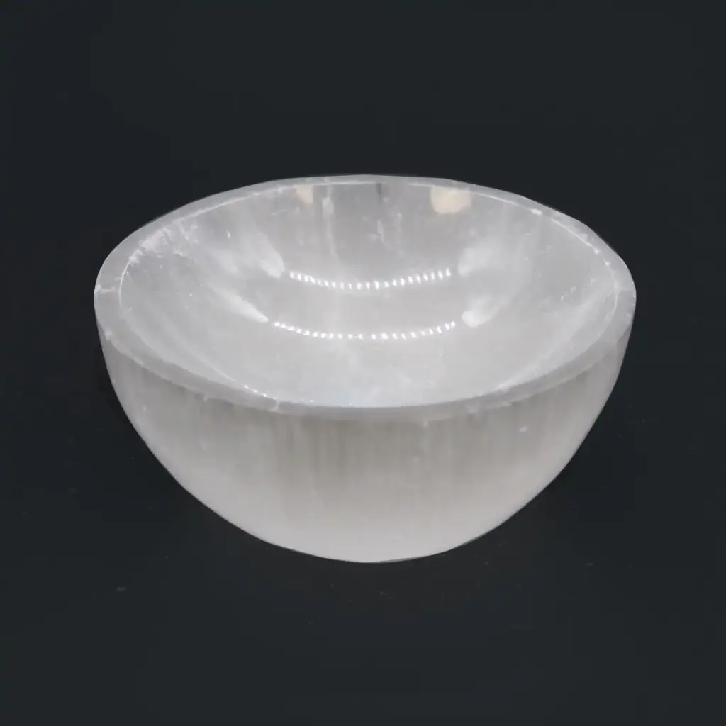 Selenite Round Bowl – 8cm | www.artisangoods.co.uk 3