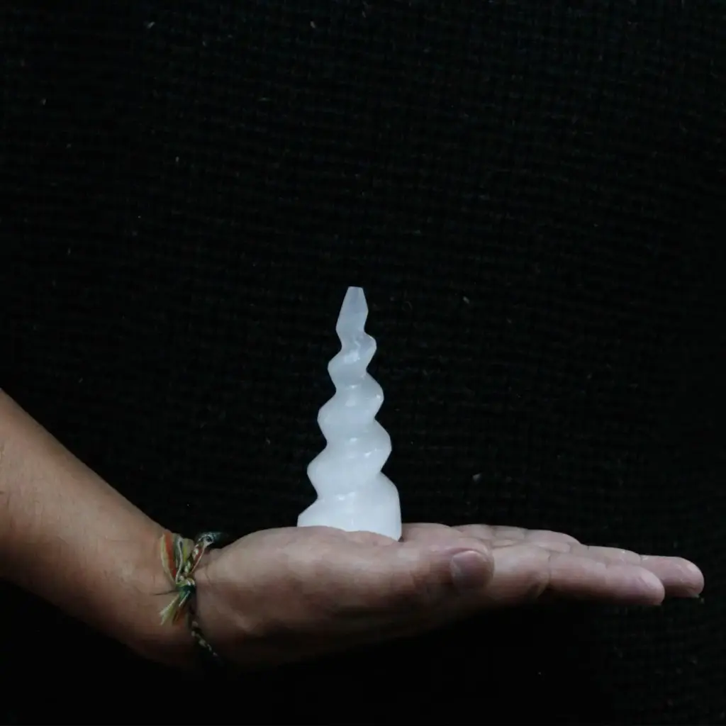 Selenite Spiral Unicorn Horn Tower – 10 cm | www.artisangoods.co.uk 4