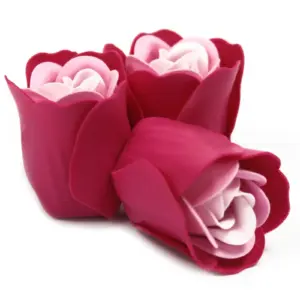 Set of 3 Soap Flower Heart Box – Pink Roses | www.artisangoods.co.uk 3
