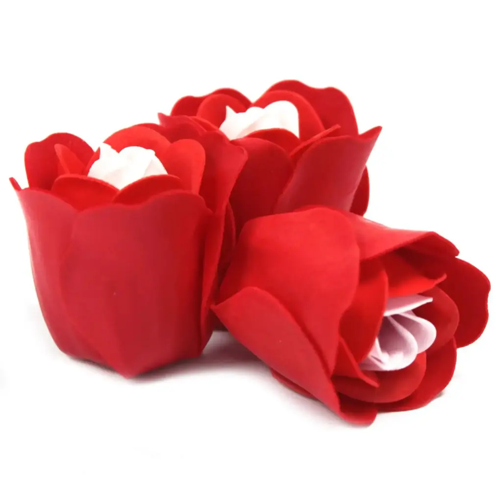 Set of 3 Soap Flower Heart Box – Red Roses | www.artisangoods.co.uk 4