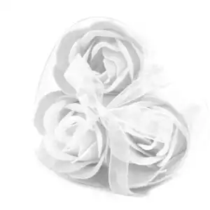 Set of 3 Soap Flower Heart Box – White | www.artisangoods.co.uk 1
