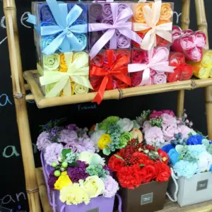 Set of 9 Soap Flower Box – Peach Roses | www.artisangoods.co.uk 3