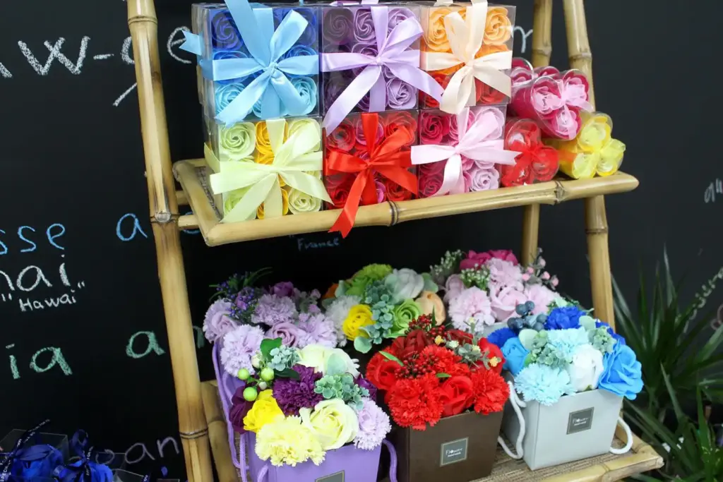 Set of 9 Soap Flowers- Spring Roses | www.artisangoods.co.uk 3