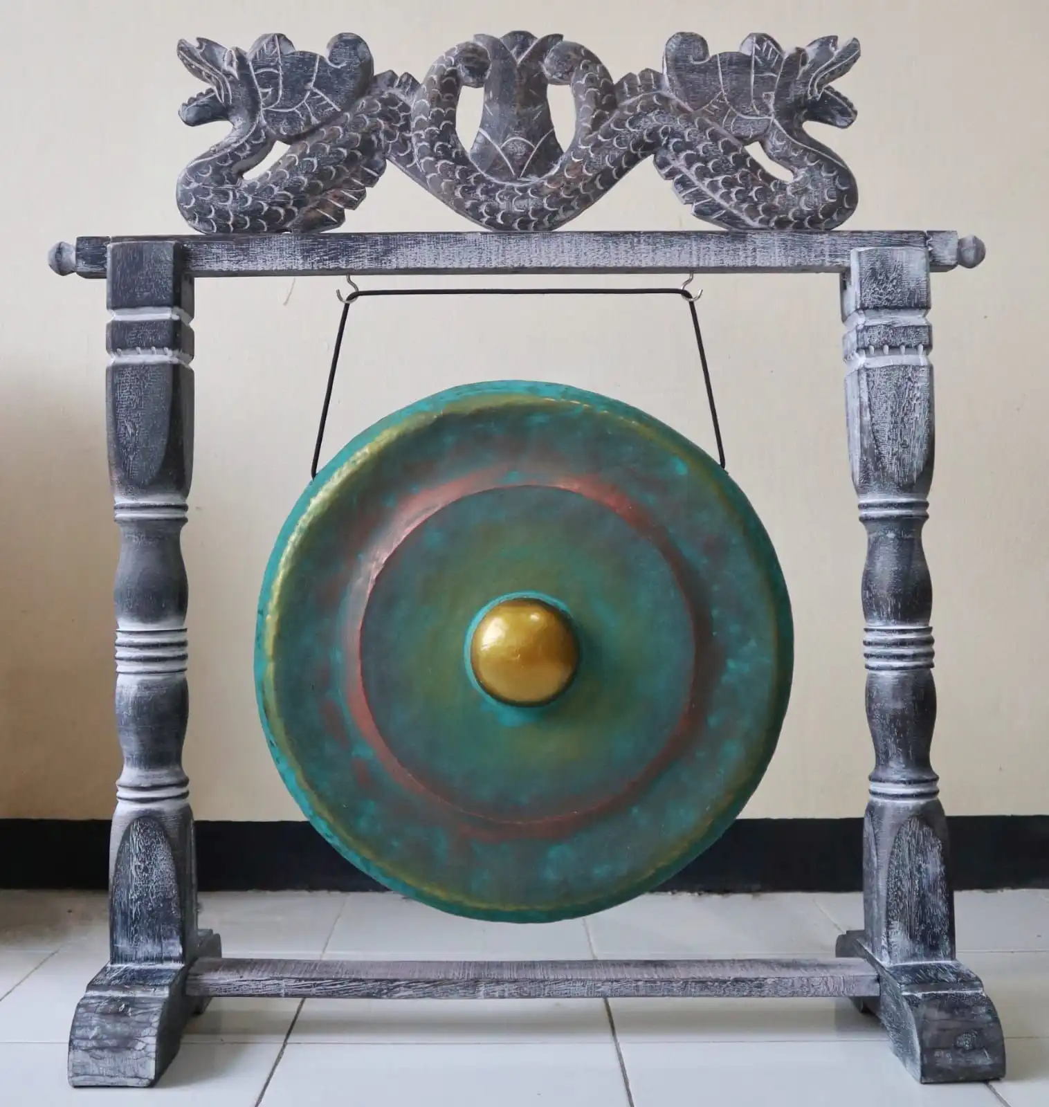 Small Gong in Stand – 25cm – Greenwash | www.artisangoods.co.uk 2 Small Gong in Stand – 25cm – Greenwash | www.artisangoods.co.uk