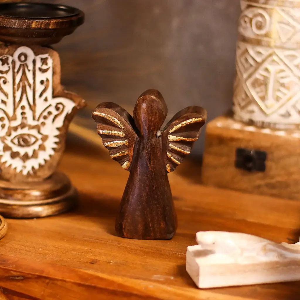 Small Mango Wood Angel – Gold Decor | www.artisangoods.co.uk 9 Small Mango Wood Angel – Gold Decor | www.artisangoods.co.uk 9