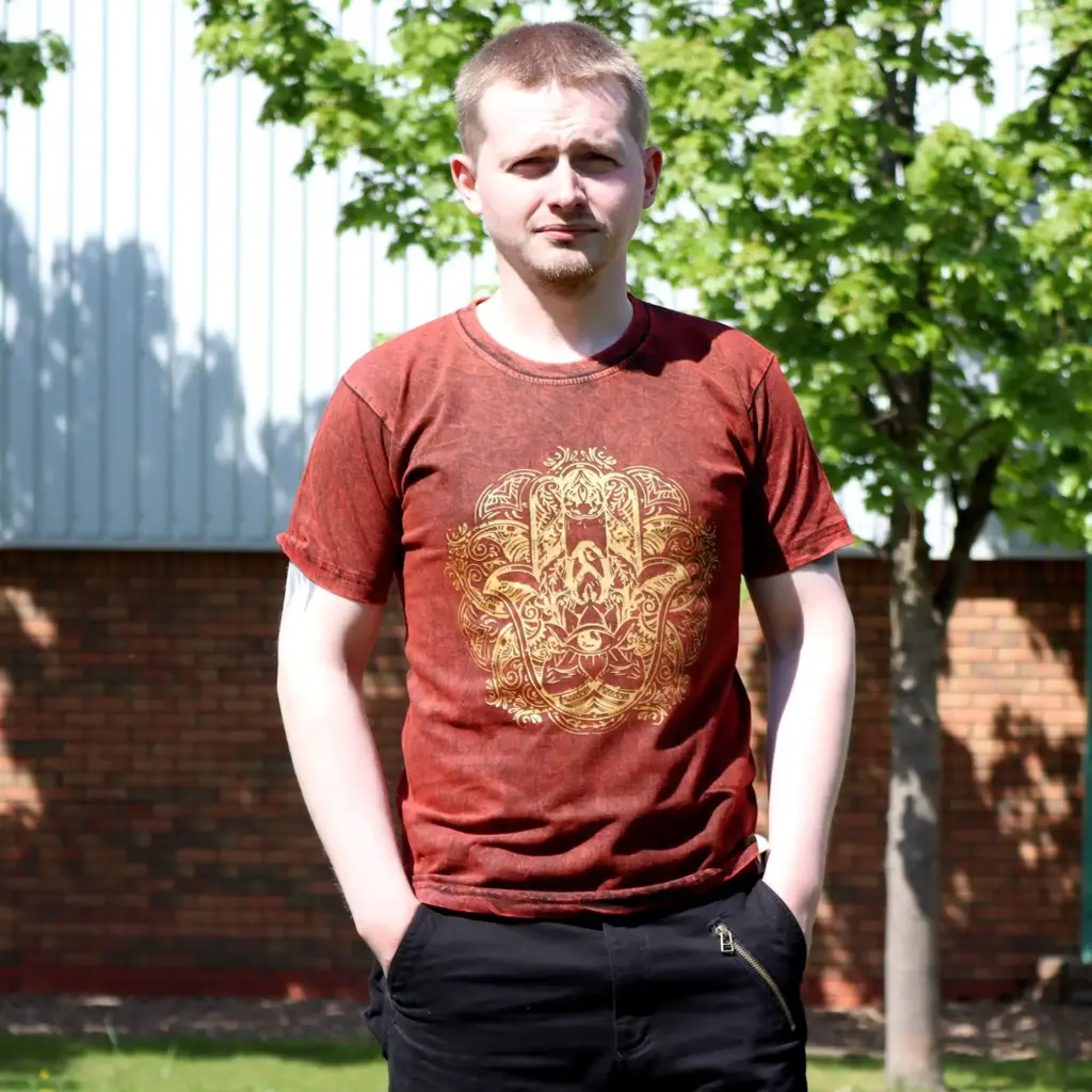 Small Stone Washed T-Shirt – Hamsa – Maroon | www.artisangoods.co.uk