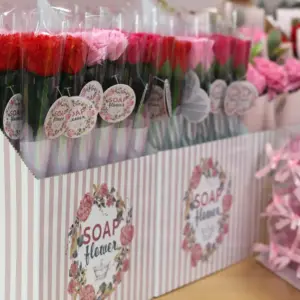 Soap Flower – Small Carnation | www.artisangoods.co.uk 5