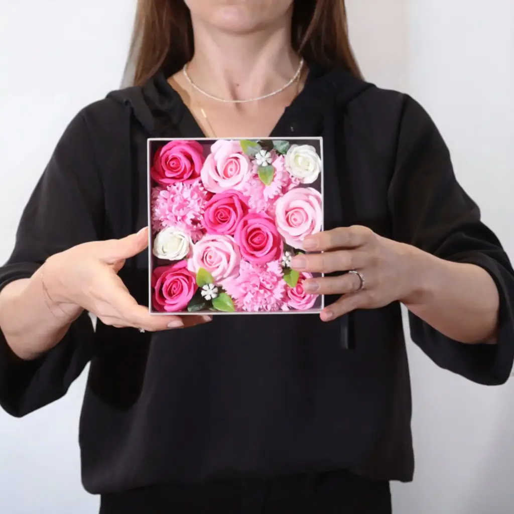 Square Box – Baby Blessings – Pinks | www.artisangoods.co.uk 5