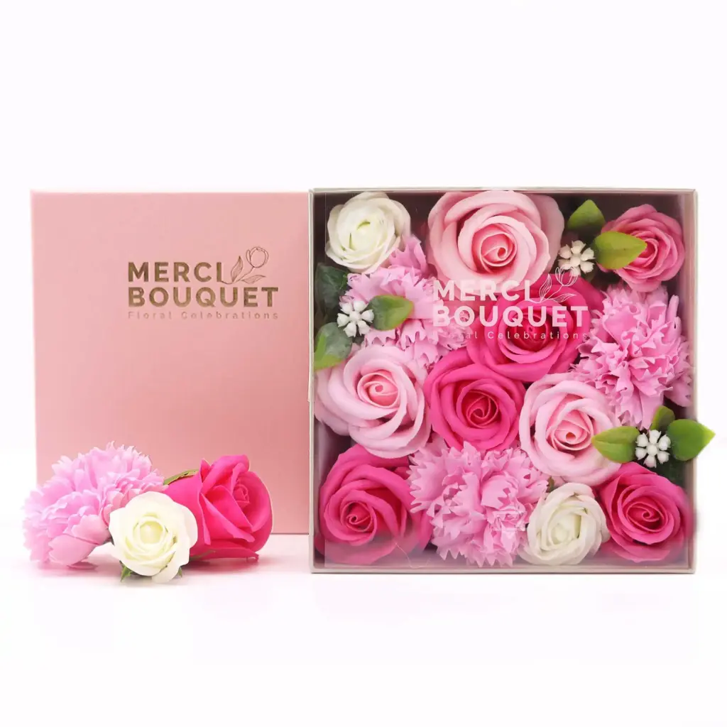 Square Box – Baby Blessings – Pinks | www.artisangoods.co.uk 2