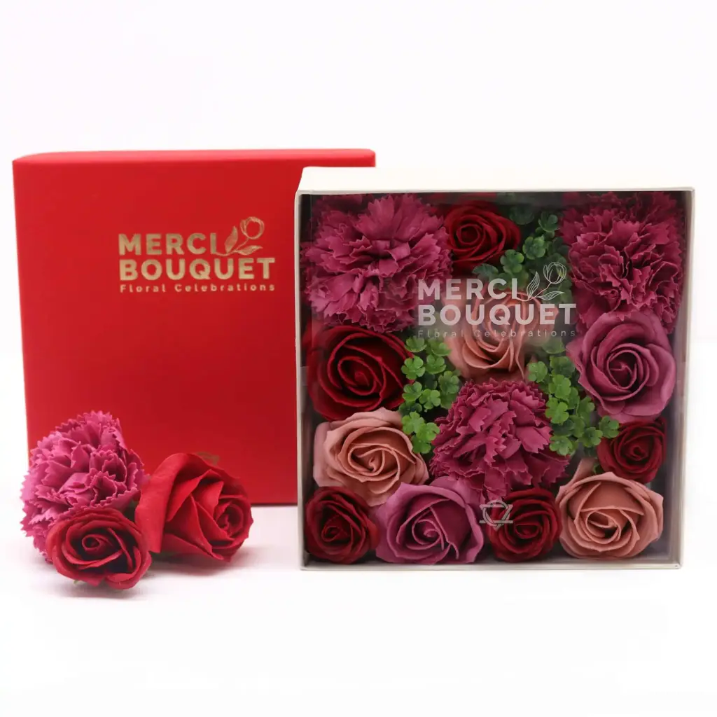 Square Box – Vintage Roses | www.artisangoods.co.uk 2 Square Box – Vintage Roses | www.artisangoods.co.uk 2