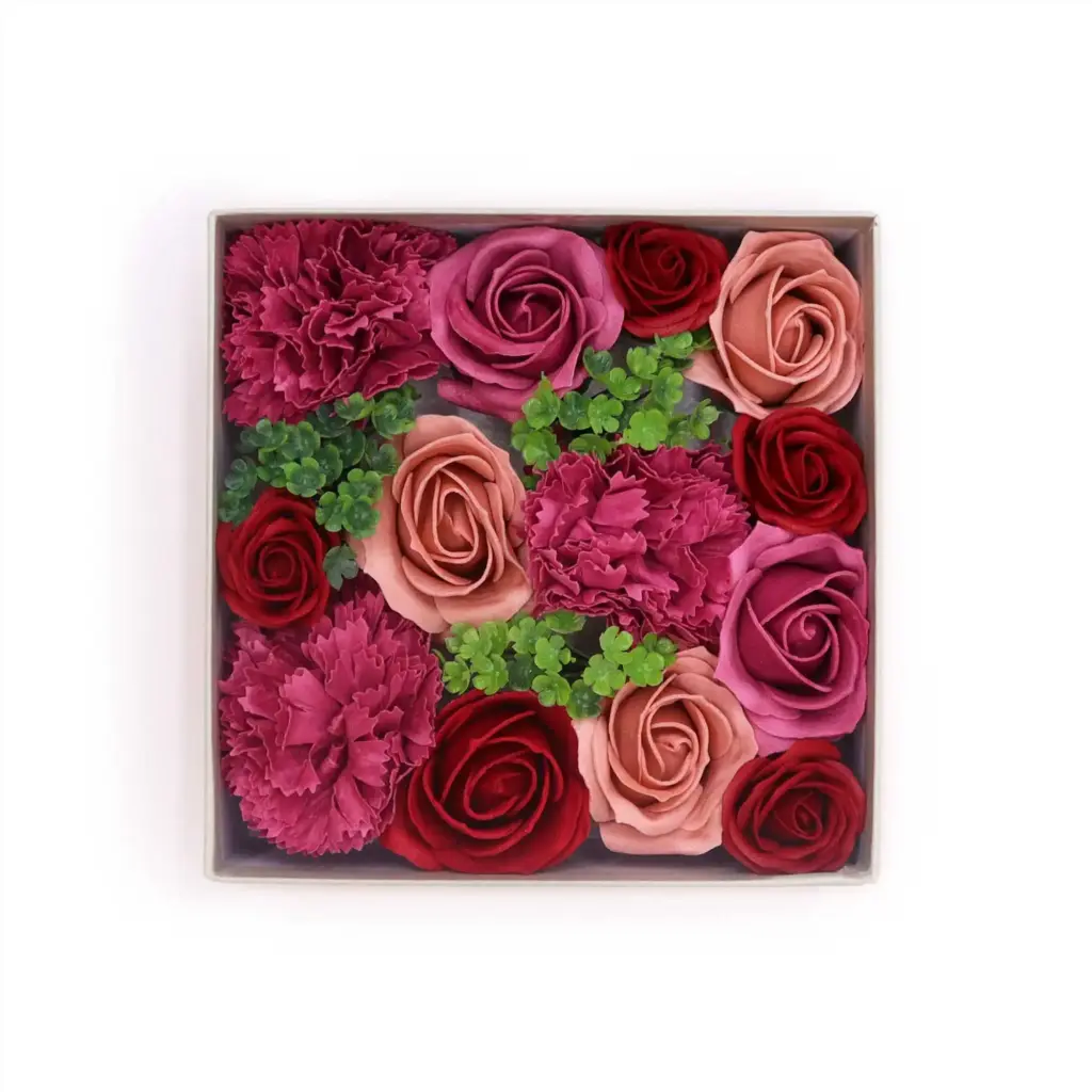 Square Box – Vintage Roses | www.artisangoods.co.uk