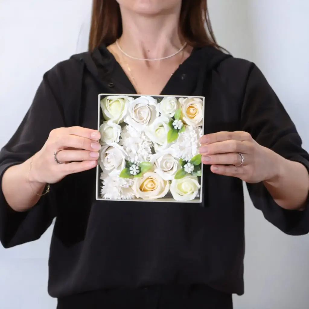 Square Box – Wedding Blessings – White & Ivory | www.artisangoods.co.uk 5
